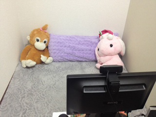 博多住吉店チャットレディー専用ルーム風景2