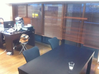 長野駅チャットレディー専用ルームの風景01